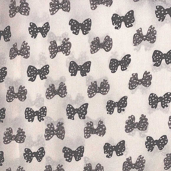 J. CREW Silk blouse with bows print, size 0 - Picture 6 of 14